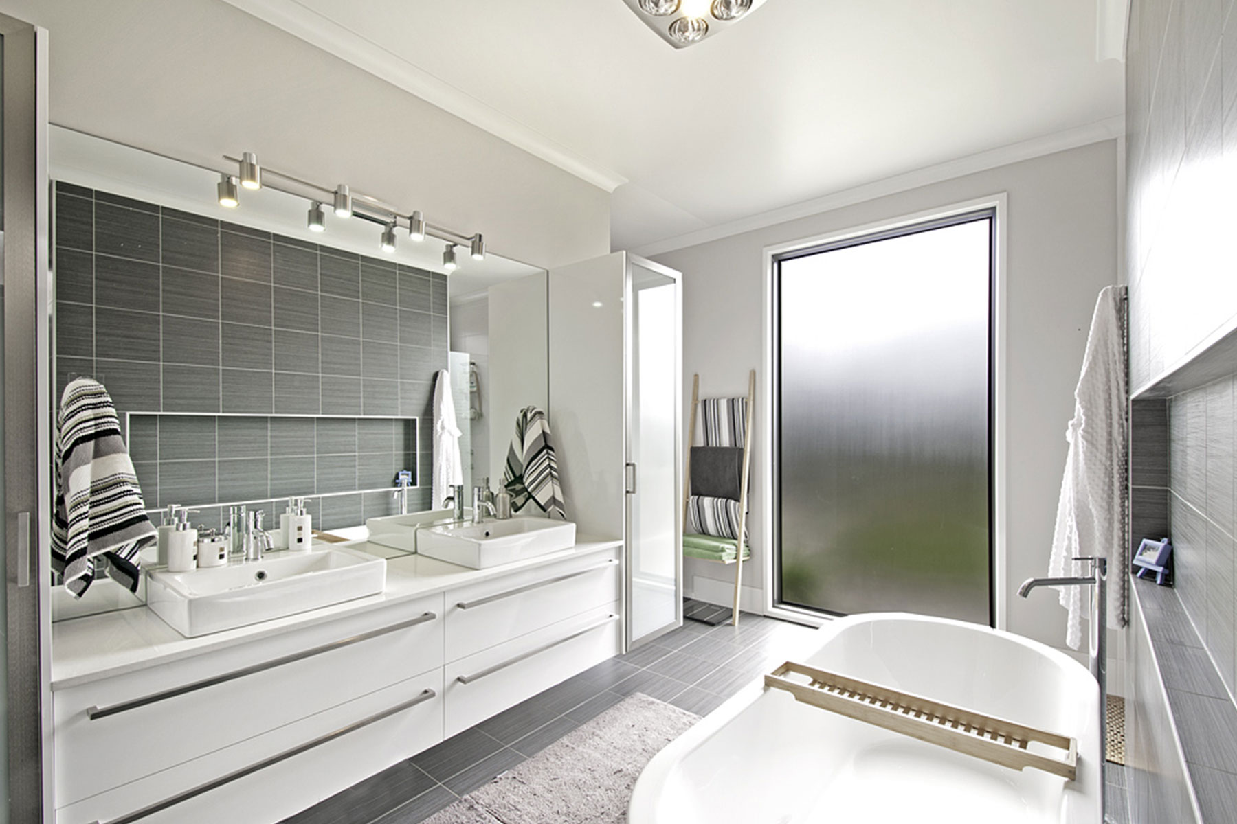 Home amongst the trees gallery image