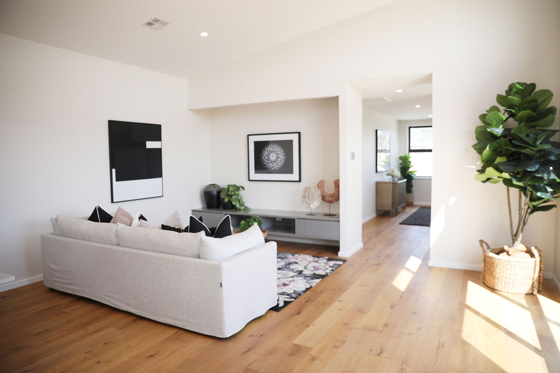 Elegance and Versatility gallery image