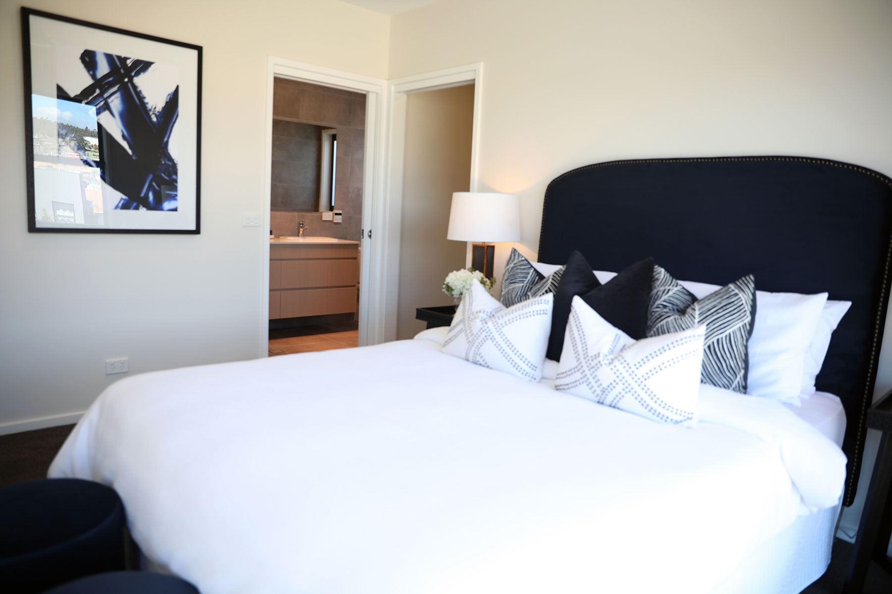 Elegance and Versatility gallery image