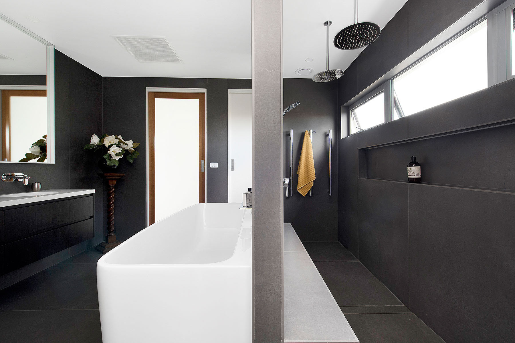 Stylish, contemporary entertainer gallery image