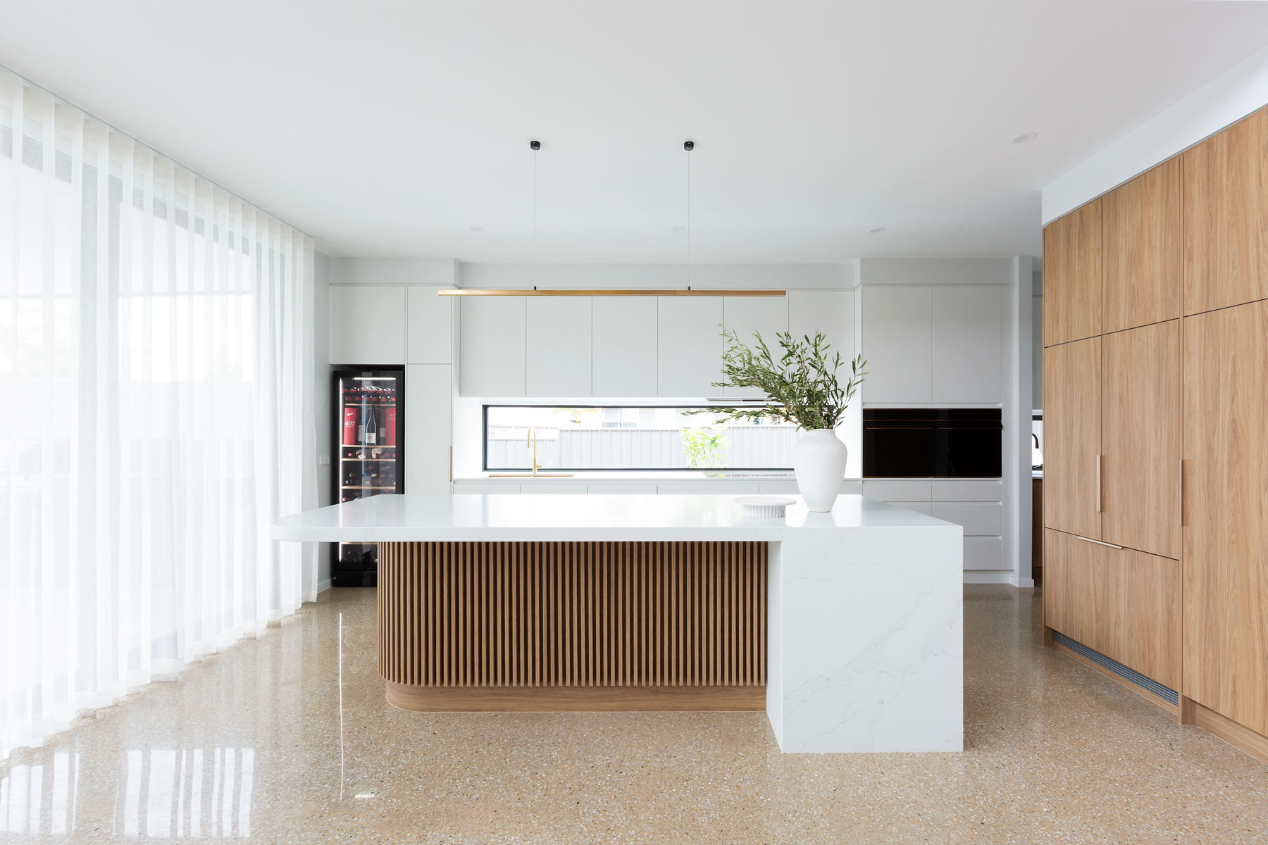 Poolside family living gallery image